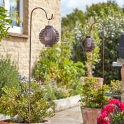 LED-aurinkopylväs Forli, liekkiefekti, 2 kpl, 93 cm, IP44