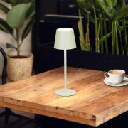 LED-akku-pöytävalaisin Roxi, mintunvihreä, metalli, IP54, himmennin