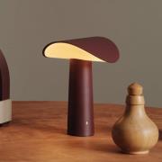 GEJST LED-akkukäyttöinen pöytävalaisin Lium, viininpunainen, 2700 K, U...