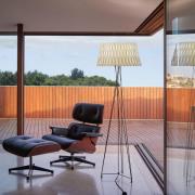 LZF Lola-lattiavalaisin kolmijalka musta/norsunluu