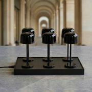 LED-akkukäyttöinen LED-pöytälamppu Quill, musta, 6 kpl, latausasema