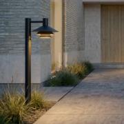 Lucande LED-pylväsvalaisin Montaro, 100 cm, antrasiitti, liiketunnisti...