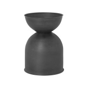 Ferm Living Hourglass ruukku, pieni Ø30 cm Musta-tummanharmaa