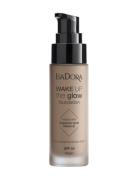 Wake Up The Glow Foundation Meikkivoide Meikki IsaDora