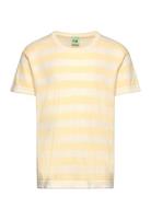 T-Shirt Tops T-shirts Short-sleeved Yellow FUB