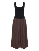 A-Line Dress Polvipituinen Mekko Black Mango
