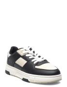 Yarrow_Tenn_Mepulg Matalavartiset Sneakerit Tennarit Black HUGO
