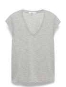 Cc Heart Basic V-Neck T-Shirt Tops T-shirts & Tops Short-sleeved Grey ...