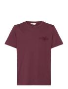 Reg Tonal Shield Ss T-Shirt Tops T-shirts & Tops Short-sleeved Burgund...