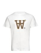 Wwace Big Logo & Badge T-Shirt Tops T-shirts Short-sleeved White WOOD ...